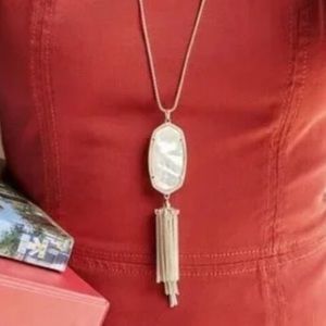 Kendra Scott ~~ Rayne Pendant Necklace In White Pearl